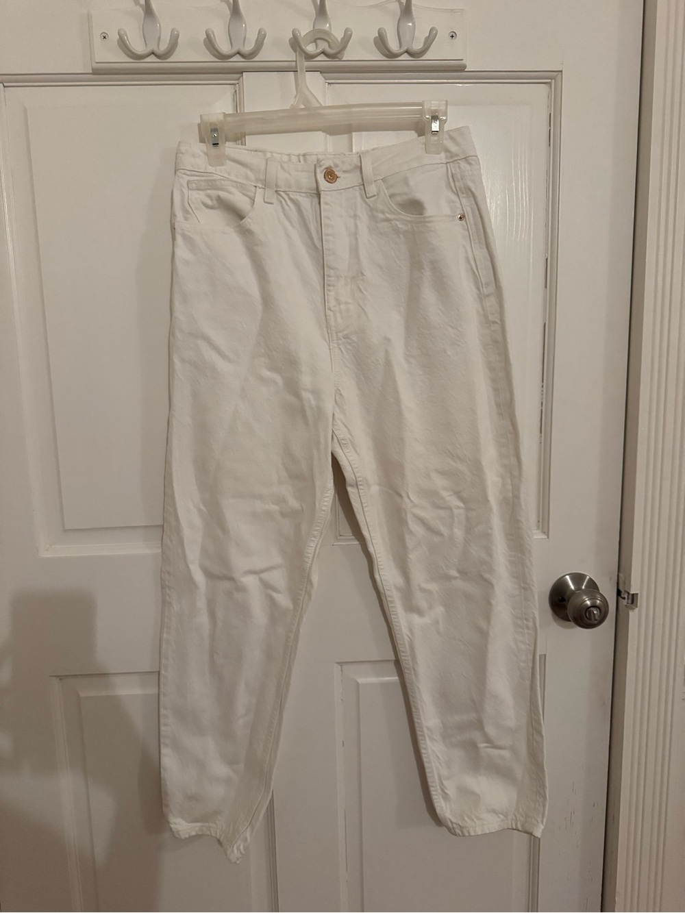Zara White Boyfriend Jeans